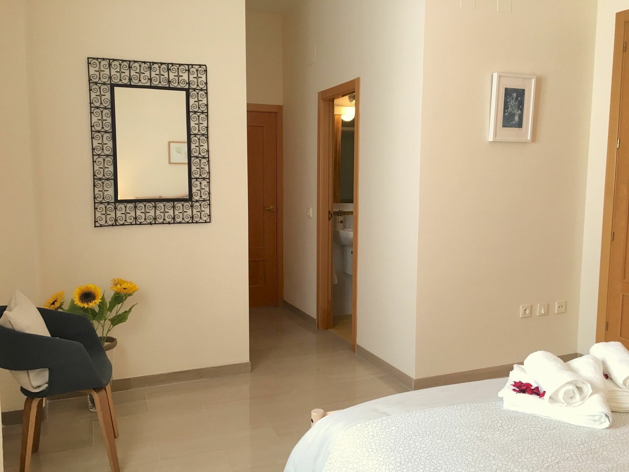 Teodosio Apartment Free Parking & Central Ac เซบีญา ภายนอก รูปภาพ